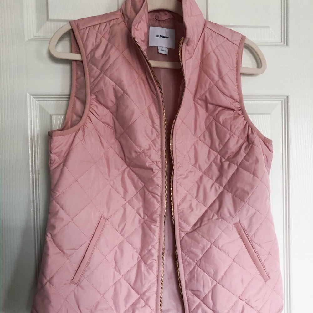Women’s light weight Quilted Vest, lt pink, Size S